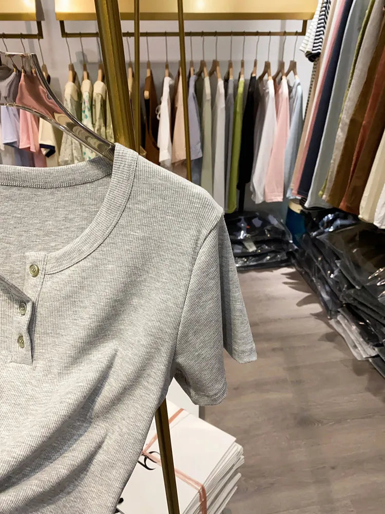 New Style Three-button Sweet Slim-fit Cropped Top Summer Round Neck Casual Short Sleeve Women's Retro Preppy Minimalist T-shirt
